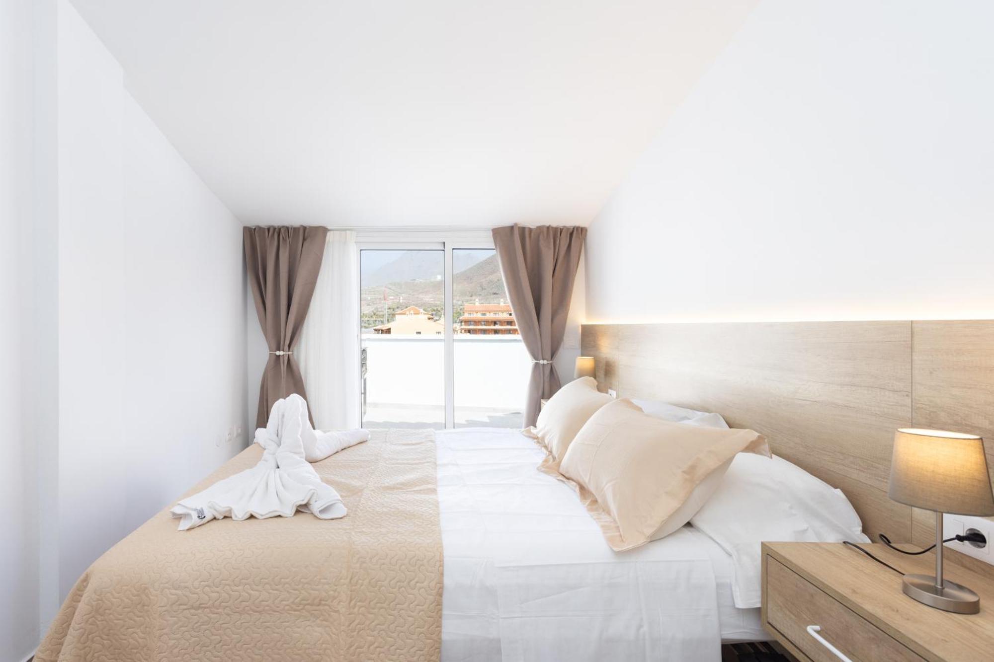 Emily Residencial Los Cristianos (Tenerife)